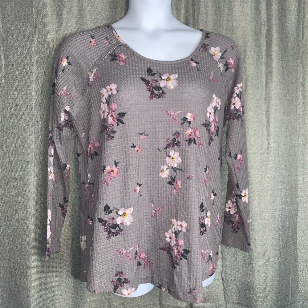 Torrid grey thermal shirt with purple flowers